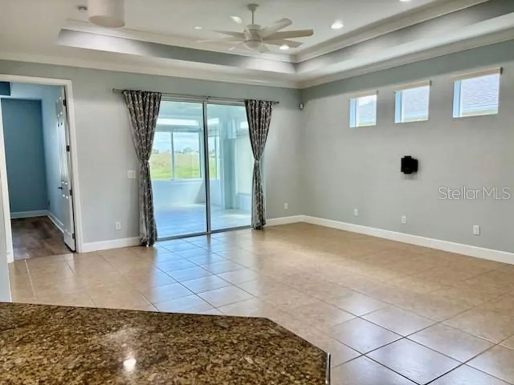 712 Chipper Drive Sun City Center FL 33573