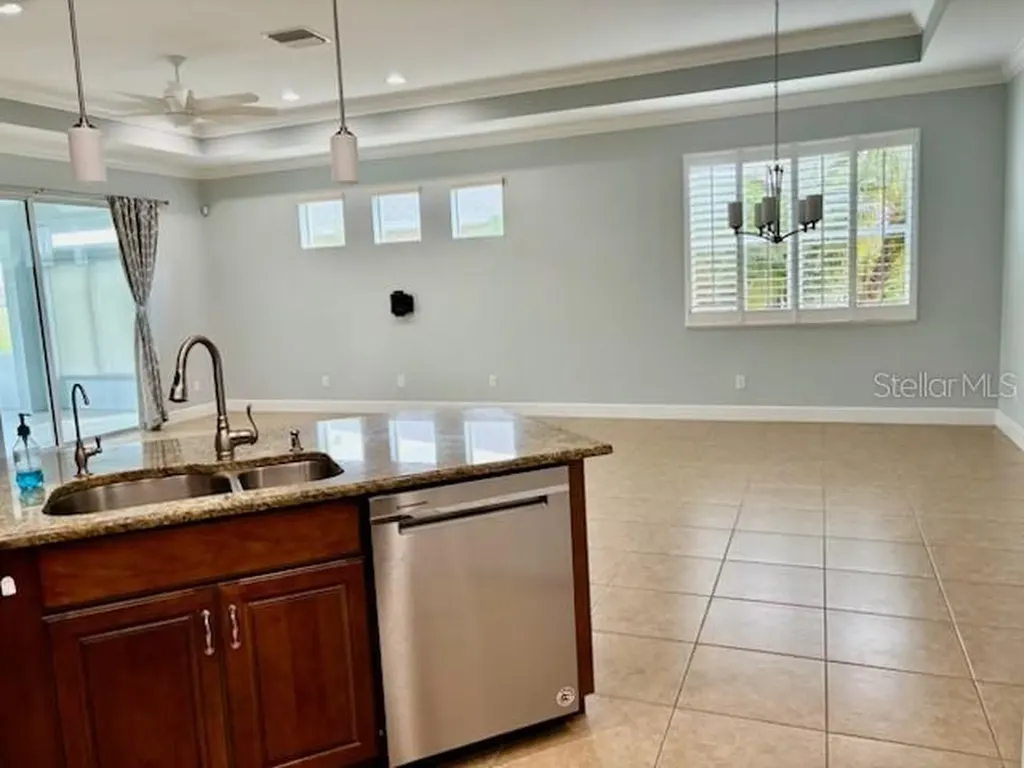 712 Chipper Drive Sun City Center FL 33573