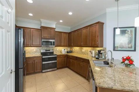 712 Chipper Drive Sun City Center FL 33573