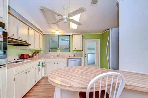 35827 Brisa Drive Zephyrhills FL 33541