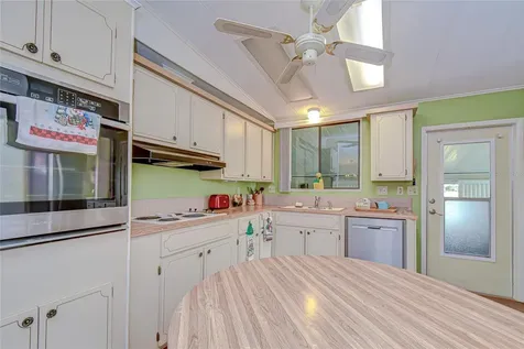 35827 Brisa Drive Zephyrhills FL 33541