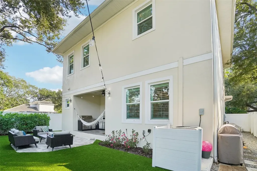 3203 W Fielder Street Tampa FL 33611