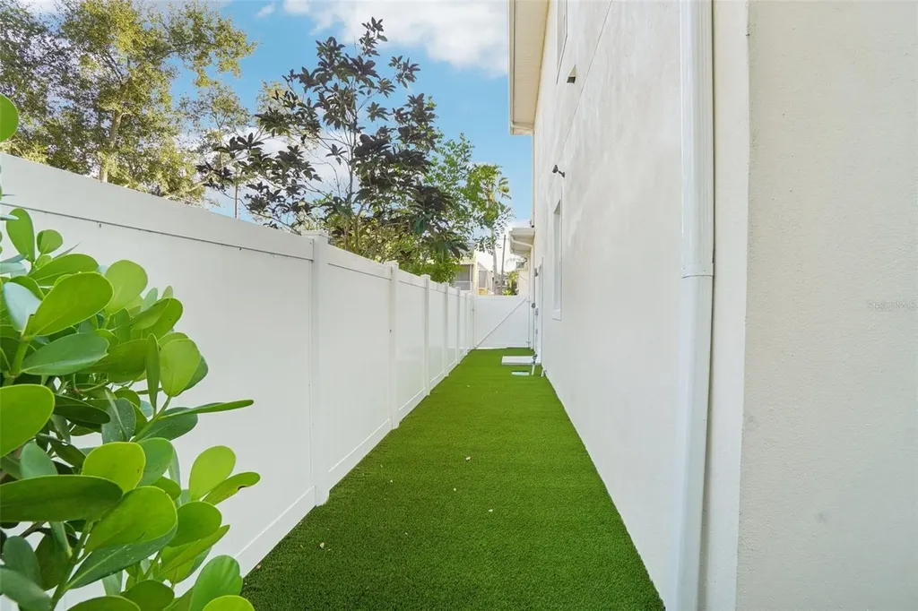 3203 W Fielder Street Tampa FL 33611