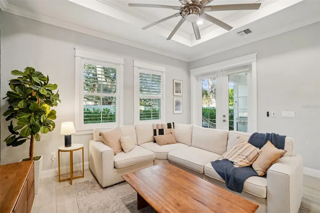 3203 W Fielder Street Tampa FL 33611