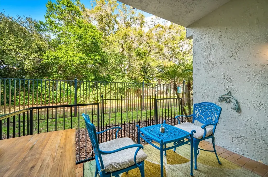 708 Lyndhurst Dunedin FL 34698