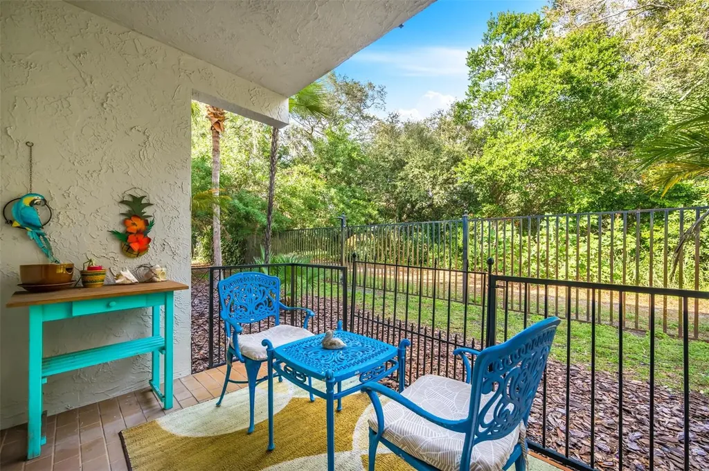 708 Lyndhurst Dunedin FL 34698