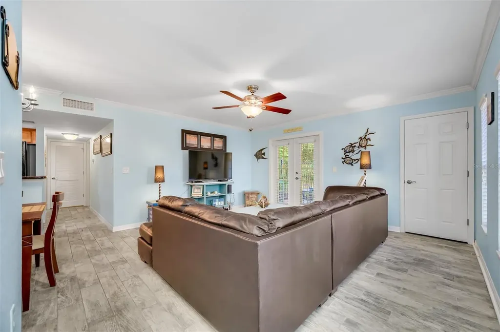 708 Lyndhurst Dunedin FL 34698