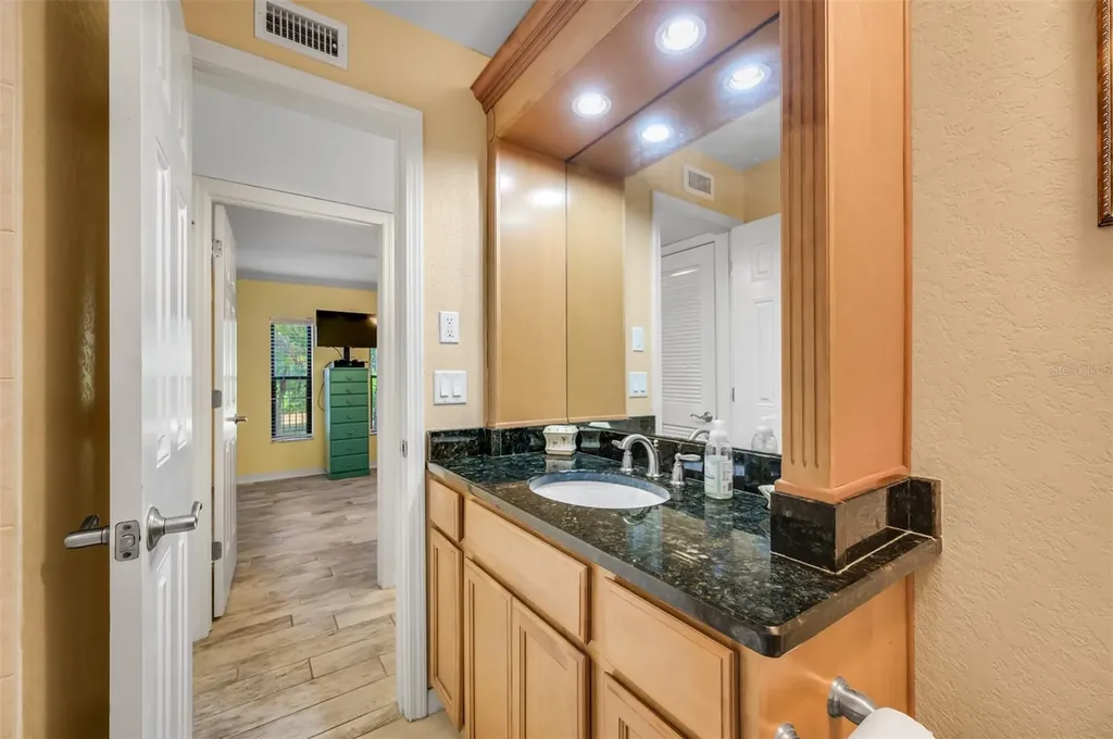 708 Lyndhurst Dunedin FL 34698