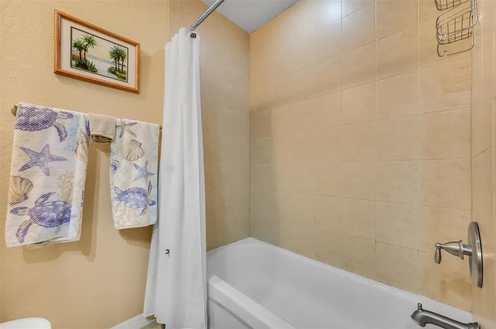 708 Lyndhurst Dunedin FL 34698