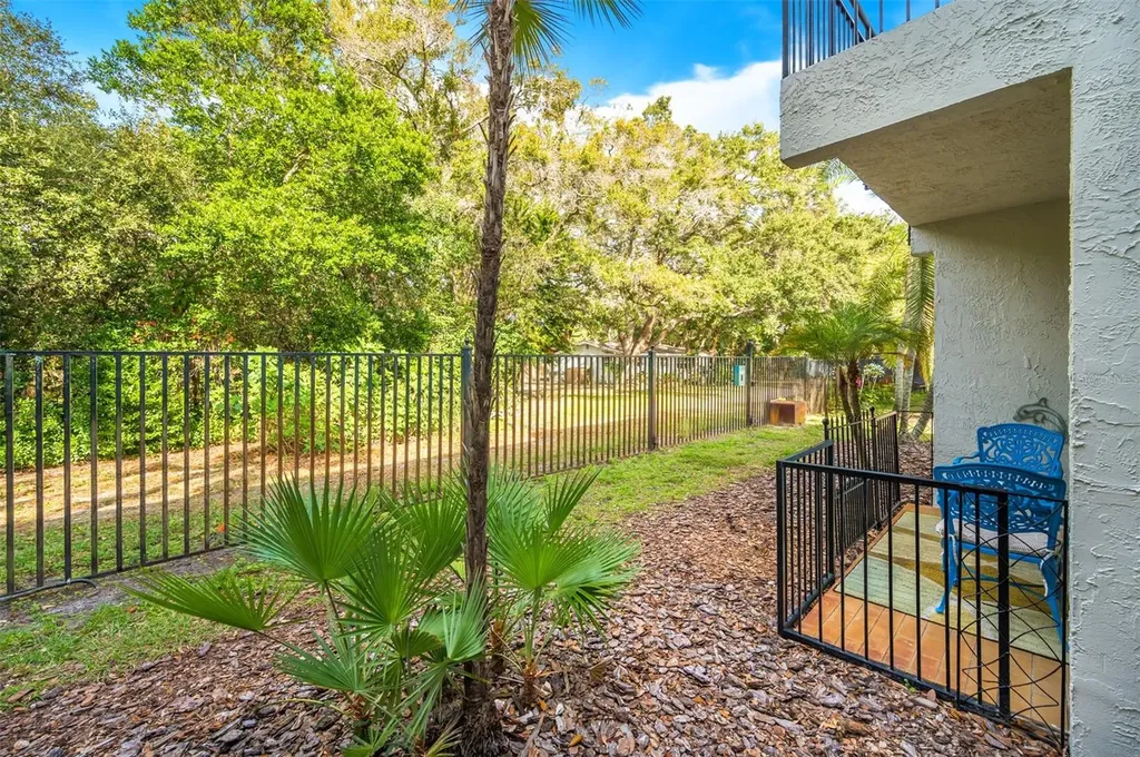 708 Lyndhurst Dunedin FL 34698