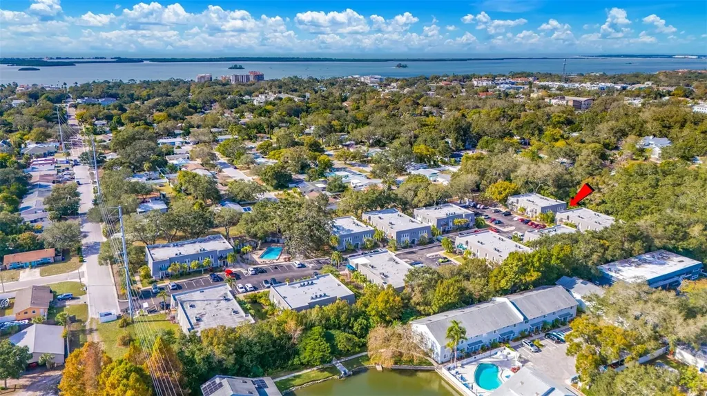 708 Lyndhurst Dunedin FL 34698