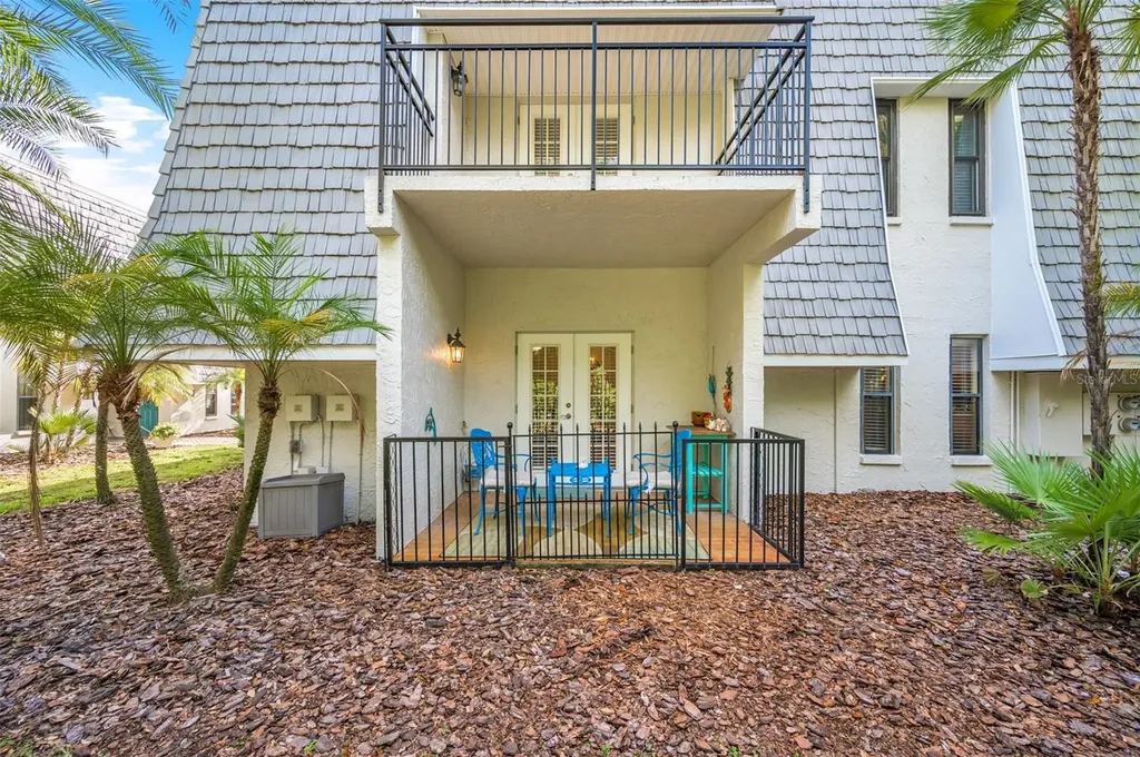 708 Lyndhurst Dunedin FL 34698