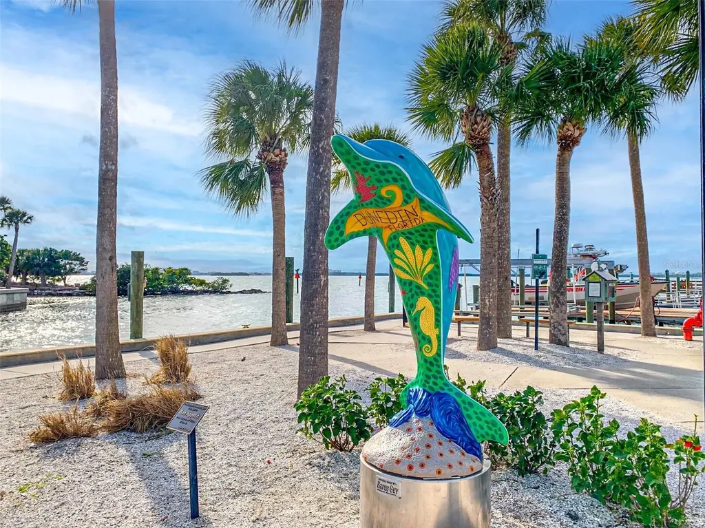 708 Lyndhurst Dunedin FL 34698