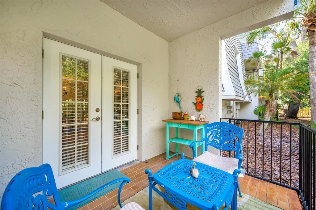 708 Lyndhurst Dunedin FL 34698