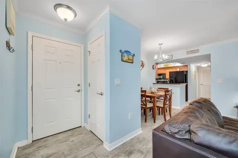 708 Lyndhurst Dunedin FL 34698