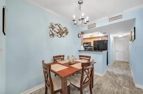 708 Lyndhurst Dunedin FL 34698