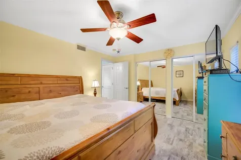 708 Lyndhurst Dunedin FL 34698