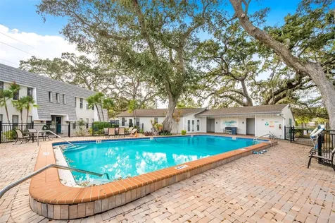 708 Lyndhurst Dunedin FL 34698