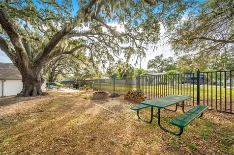 708 Lyndhurst Dunedin FL 34698