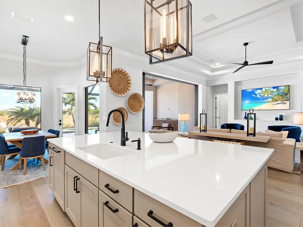 724 Crosswind Avenue Sarasota FL 34240