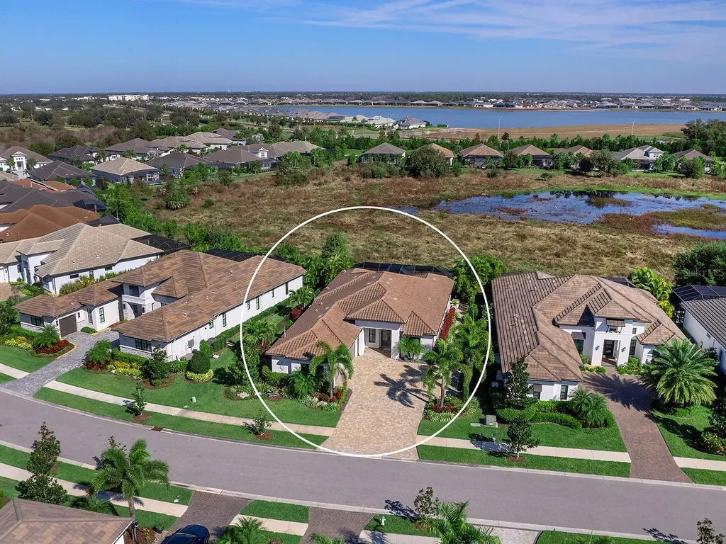 724 Crosswind Avenue Sarasota FL 34240