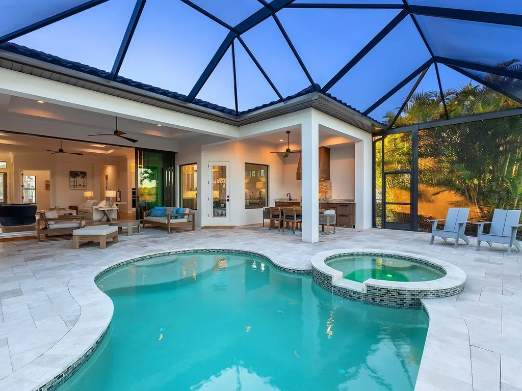 724 Crosswind Avenue Sarasota FL 34240