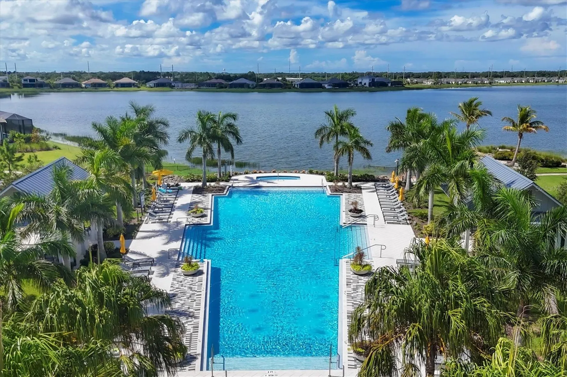 724 Crosswind Avenue Sarasota FL 34240