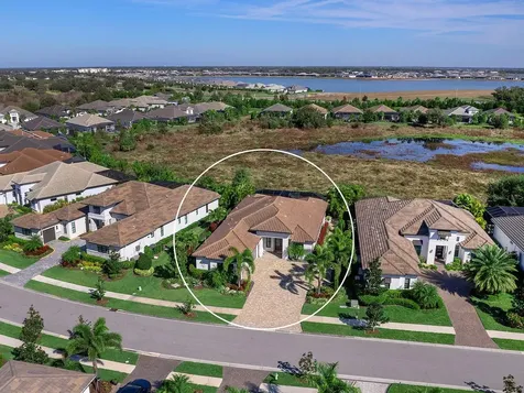 724 Crosswind Avenue Sarasota FL 34240