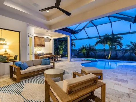 724 Crosswind Avenue Sarasota FL 34240