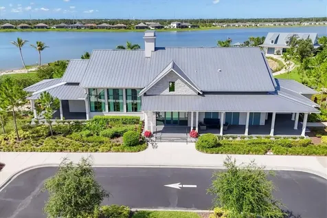 724 Crosswind Avenue Sarasota FL 34240