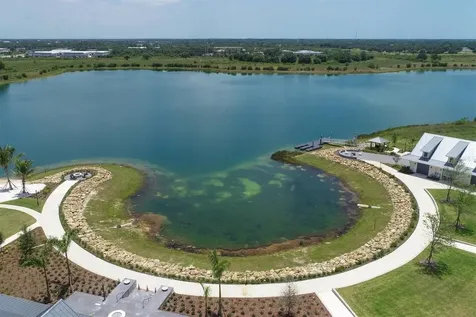 724 Crosswind Avenue Sarasota FL 34240