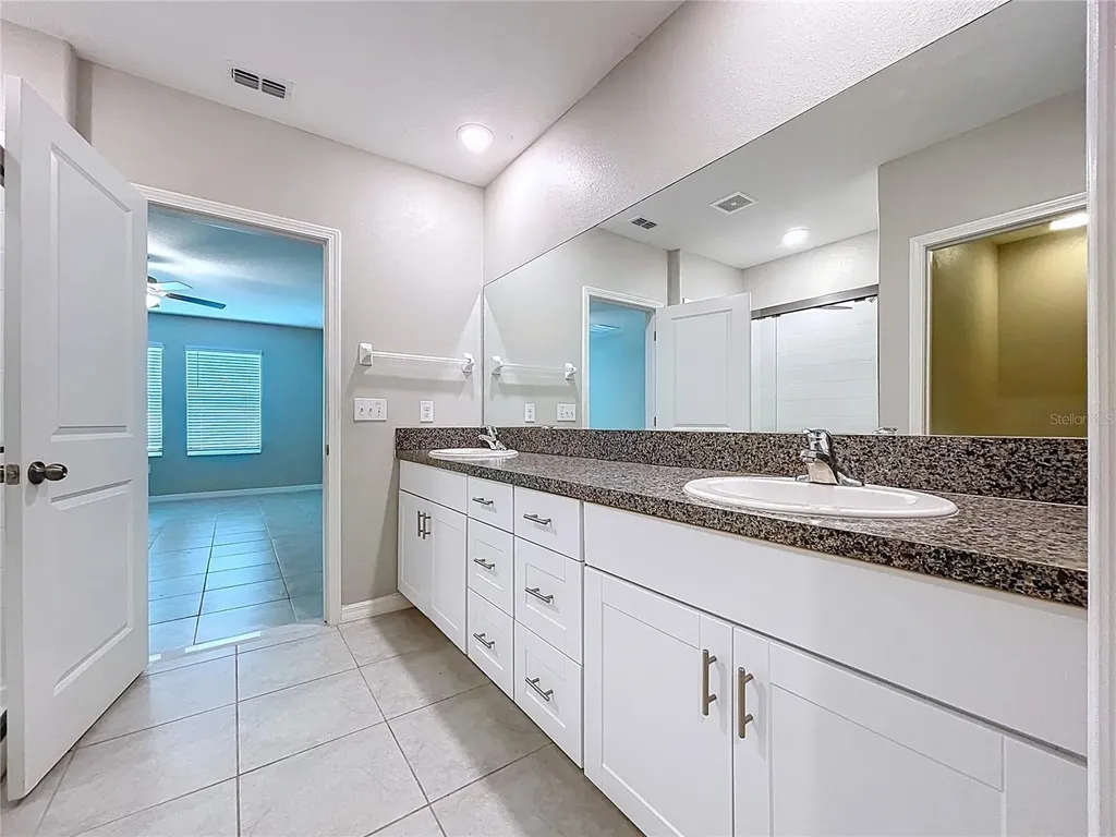 6822 King Creek Drive Sun City Center FL 33573