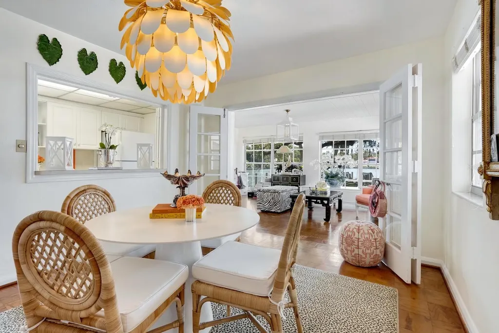 1542 Gulfview Drive Sarasota FL 34236