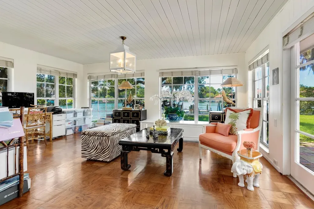 1542 Gulfview Drive Sarasota FL 34236