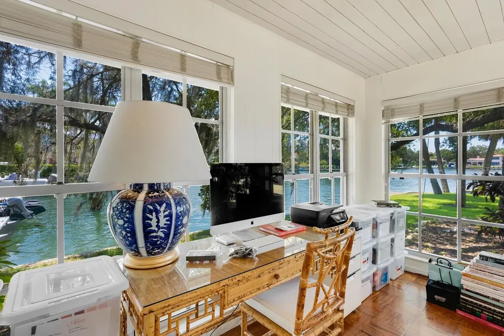 1542 Gulfview Drive Sarasota FL 34236