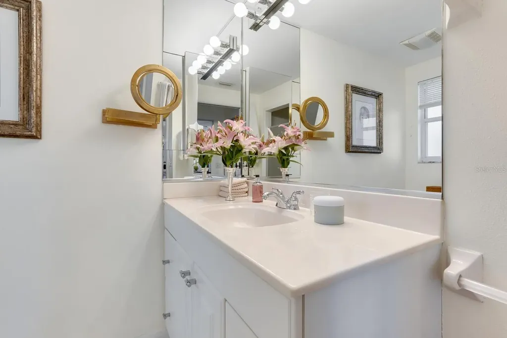 1542 Gulfview Drive Sarasota FL 34236
