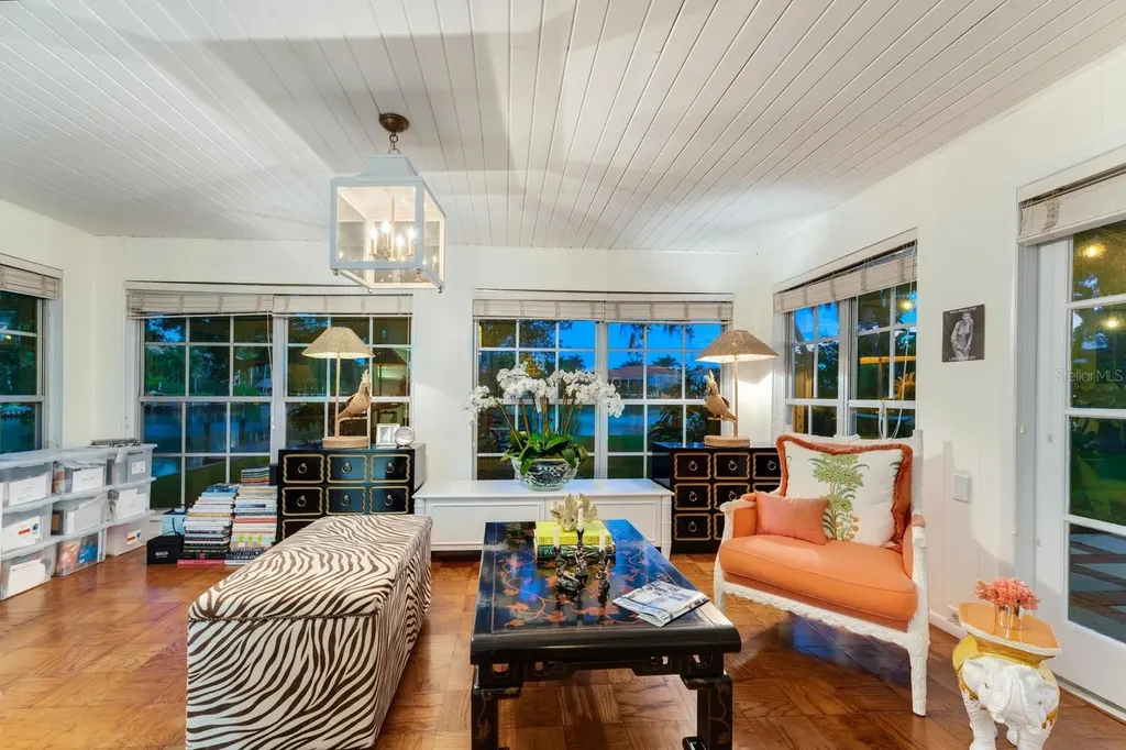 1542 Gulfview Drive Sarasota FL 34236