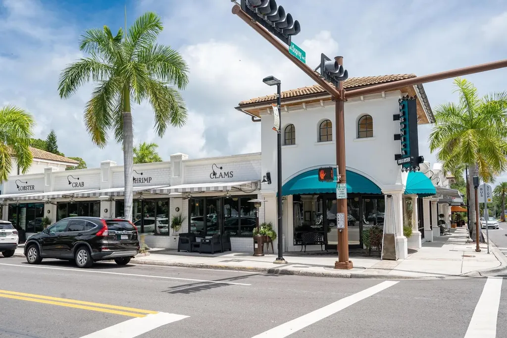 1542 Gulfview Drive Sarasota FL 34236