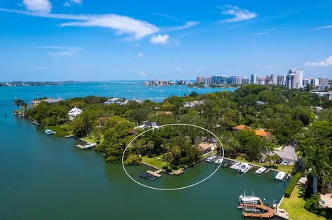 1542 Gulfview Drive Sarasota FL 34236