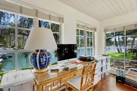 1542 Gulfview Drive Sarasota FL 34236