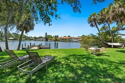 1542 Gulfview Drive Sarasota FL 34236