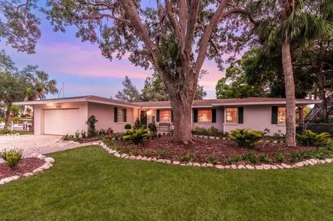 1542 Gulfview Drive Sarasota FL 34236