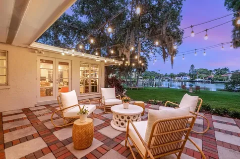 1542 Gulfview Drive Sarasota FL 34236