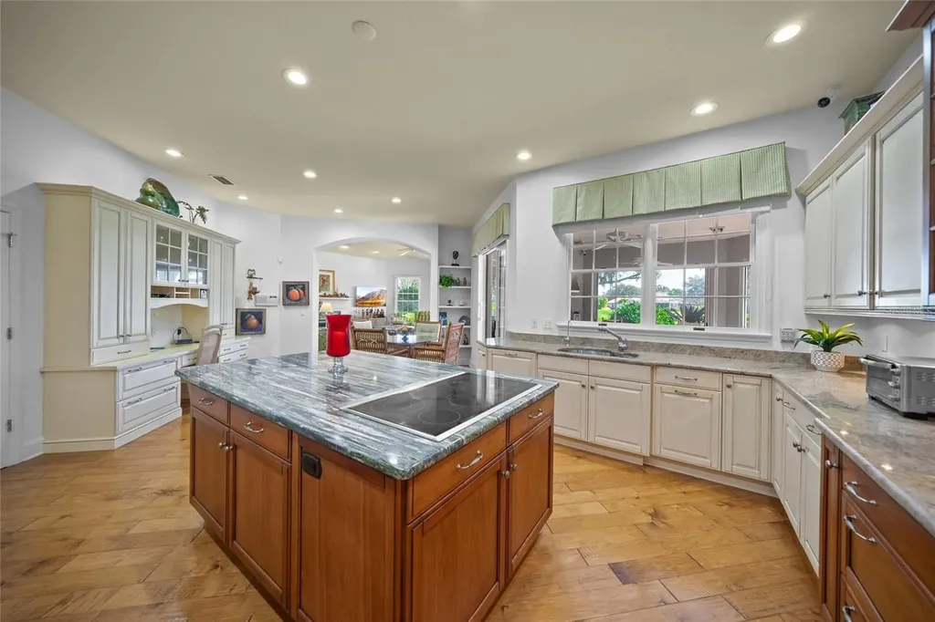 3099 Dick Wilson Drive Sarasota FL 34240