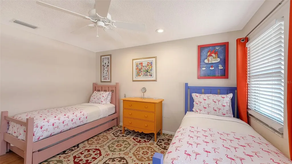 126/128 Avenida Veneccia Sarasota FL 34242