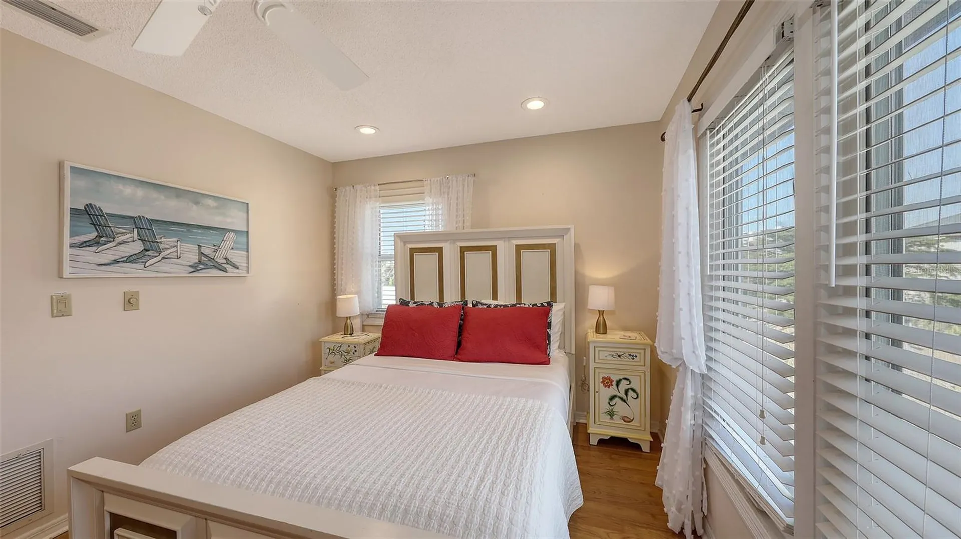 126/128 Avenida Veneccia Sarasota FL 34242