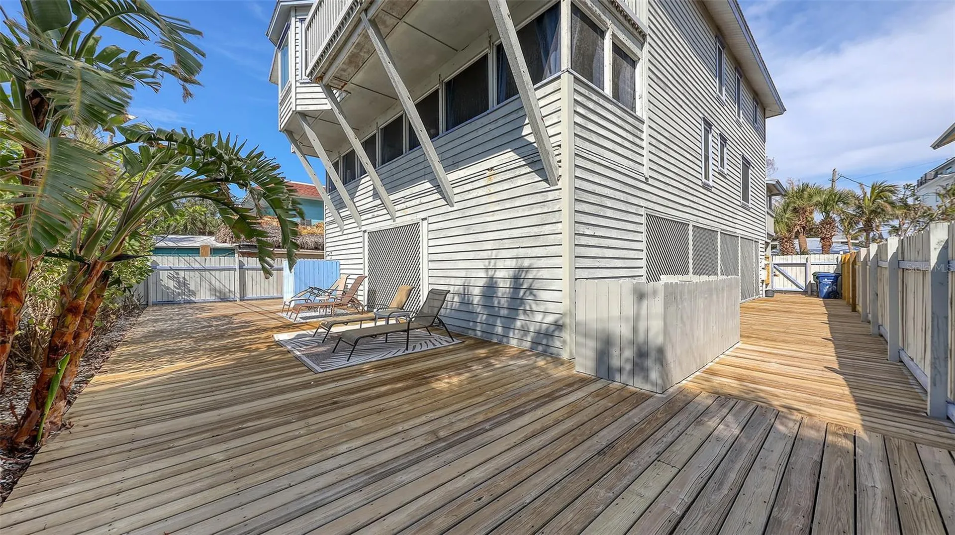 126/128 Avenida Veneccia Sarasota FL 34242