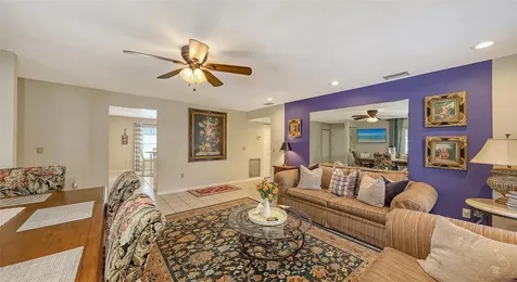 126/128 Avenida Veneccia Sarasota FL 34242