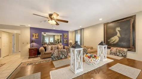 126/128 Avenida Veneccia Sarasota FL 34242
