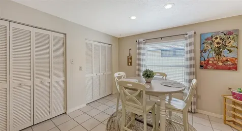 126/128 Avenida Veneccia Sarasota FL 34242